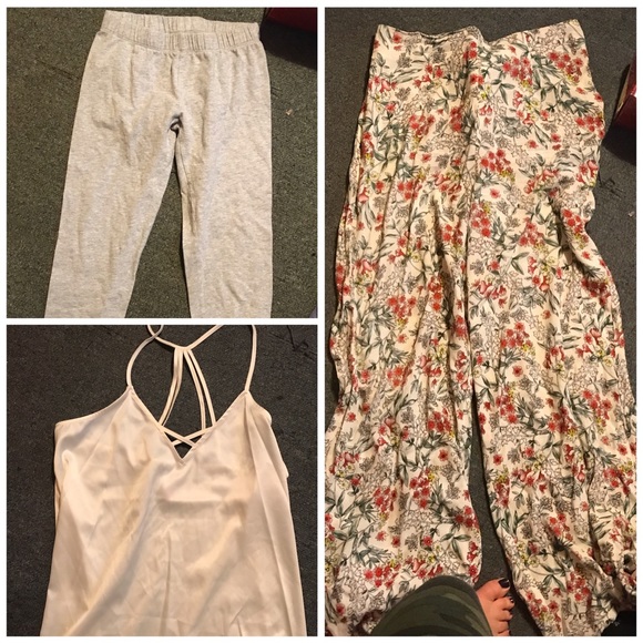 clothes - Picture 3 of 8